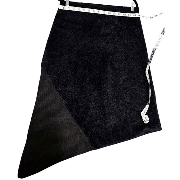 Asymmetrical Black Textured Skirt By KIAI Size 18 - Picture 9 of 9